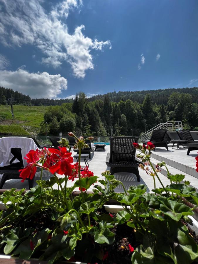 Hotel Skilandhouse Bukovel Exterior foto